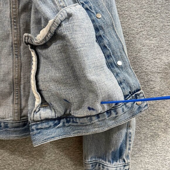 Gap Jean Jacket Womens Size M Blue Light Wash Faded Button Up Pocket Denim - Picture 11 of 15